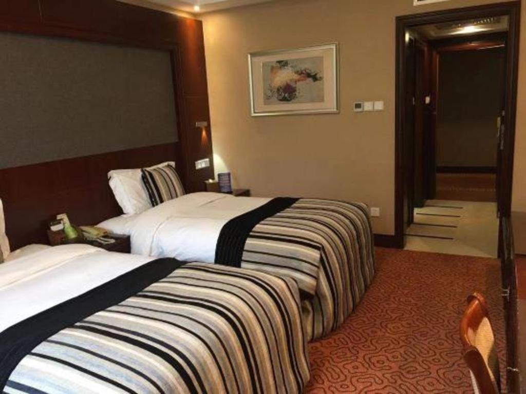 Yantai Golden Gulf Hotel Exterior foto