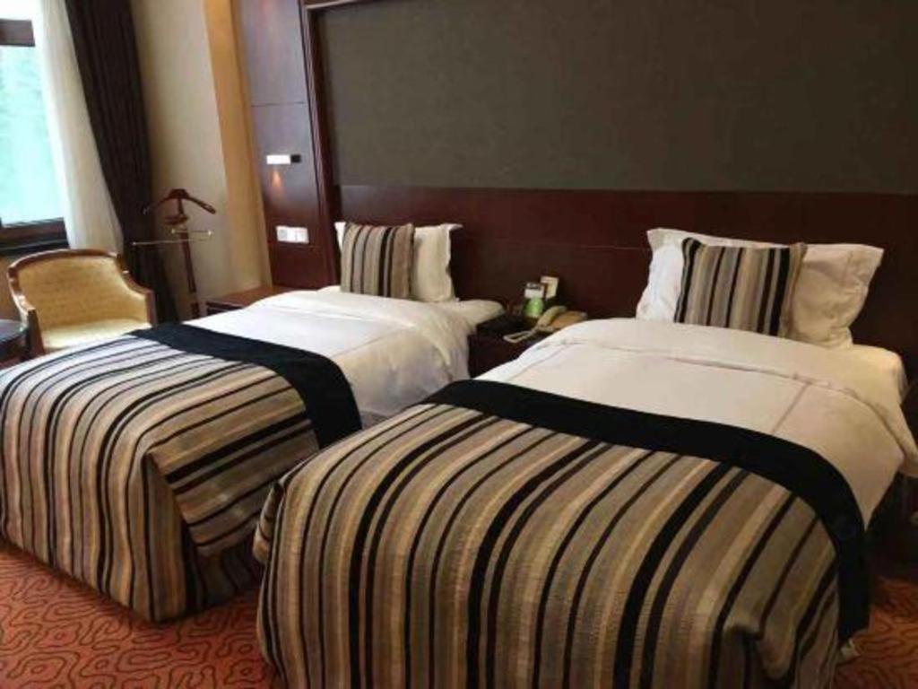 Yantai Golden Gulf Hotel Exterior foto